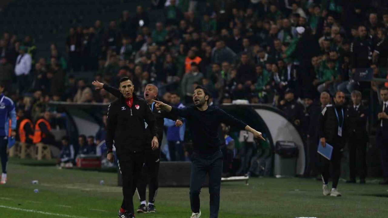 Trendyol Süper Lig'de Kocaelispor ve Kasımpaşa Golsüz Berabere Kaldı