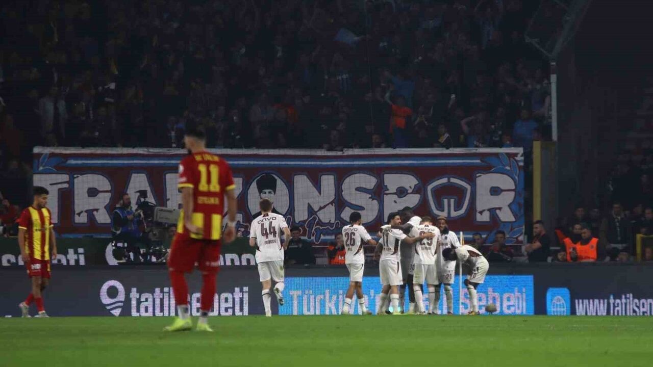 Trendyol Süper Lig: Göztepe 1 - 2 Trabzonspor