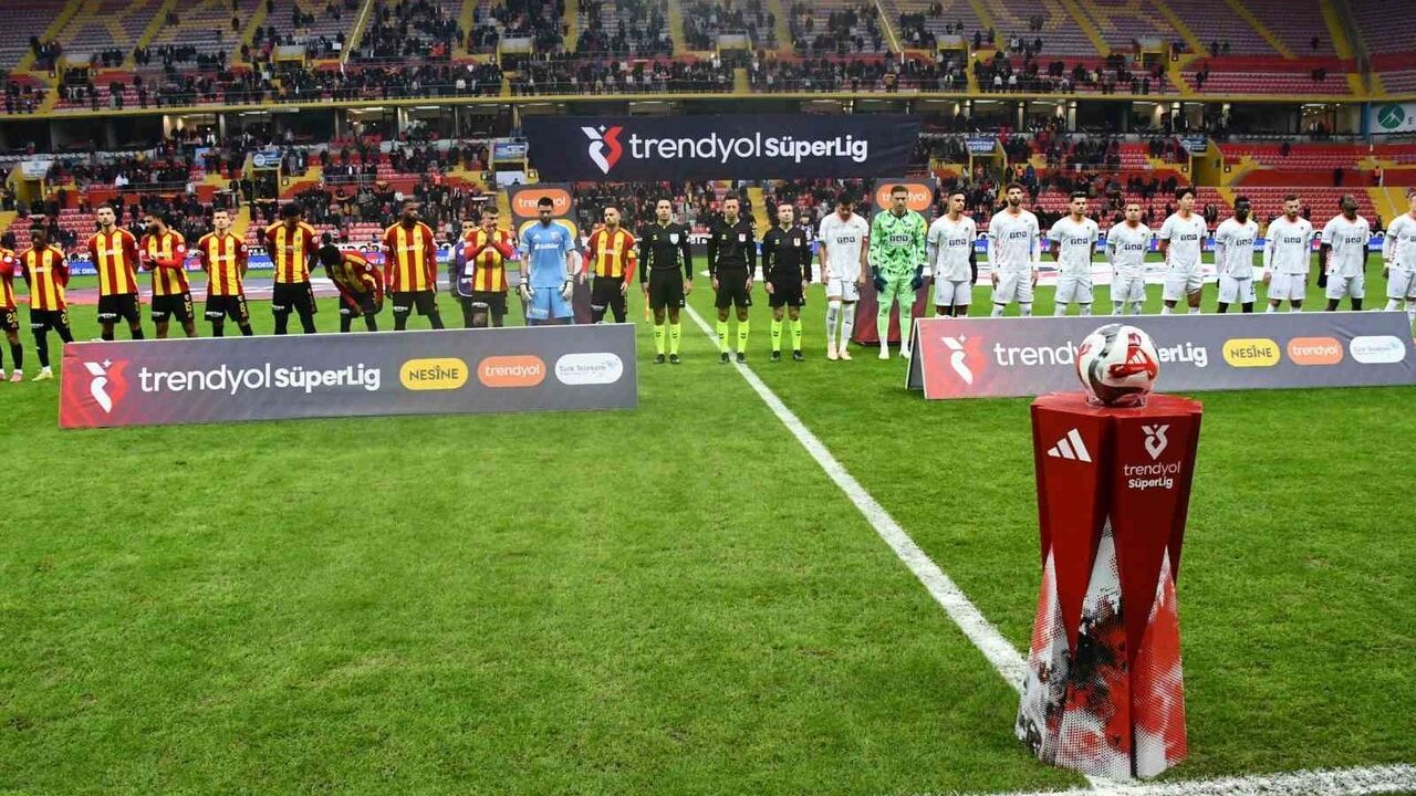 Trendyol Süper Lig'in 16. Haftasında Kayserispor ile Alanyaspor Beraberlik Sürüyor