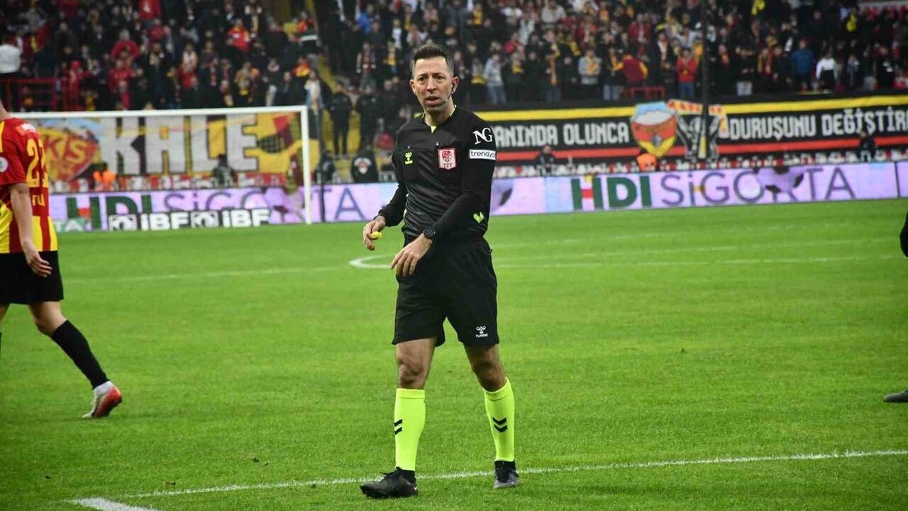 Trendyol Süper Lig Mücadelesinde İlk Yarının Sonucu: Kayserispor 0, Alanyaspor 0