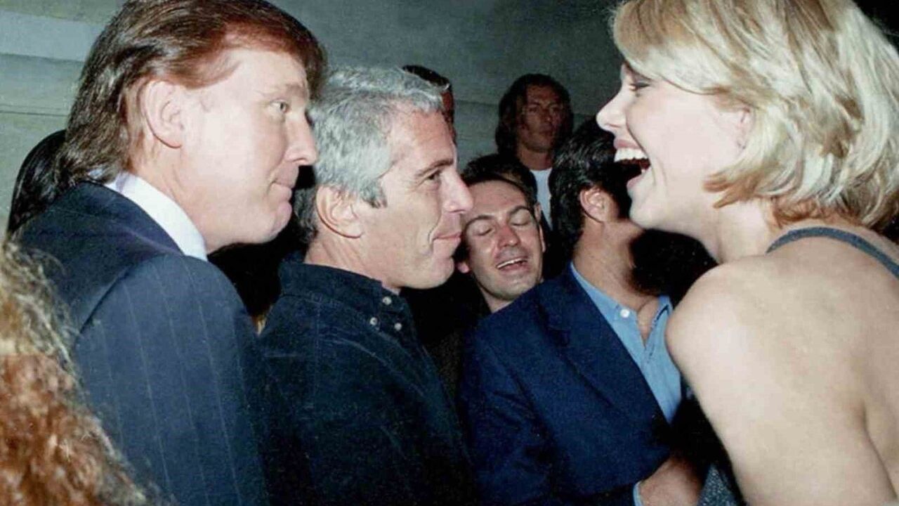 Trump'ın Epstein Dosyasındaki Yeni Fotoğraflar Yayınlandı