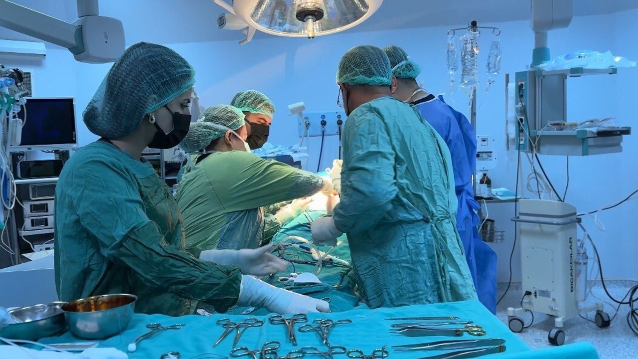 Tunceli'de 10 Yıl Aradan Sonra Tiroit Ameliyatı Başarıyla Gerçekleştirildi