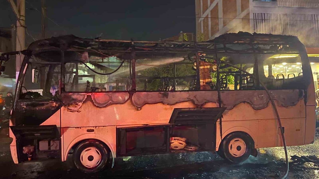 Turgutlu'da Servis Otobüsü Yangını: Facia Son Anda Önlenildi