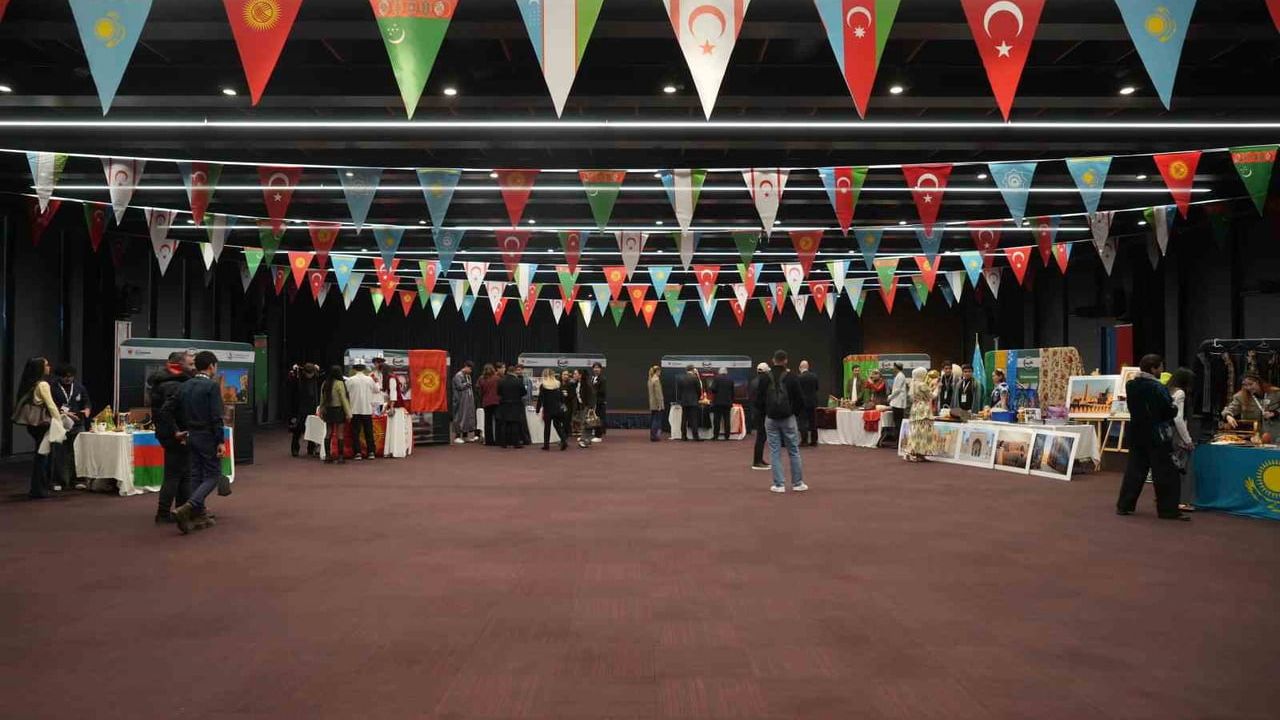 Türk Dünyası Samsun'da Kültür Şöleniyle Buluştu