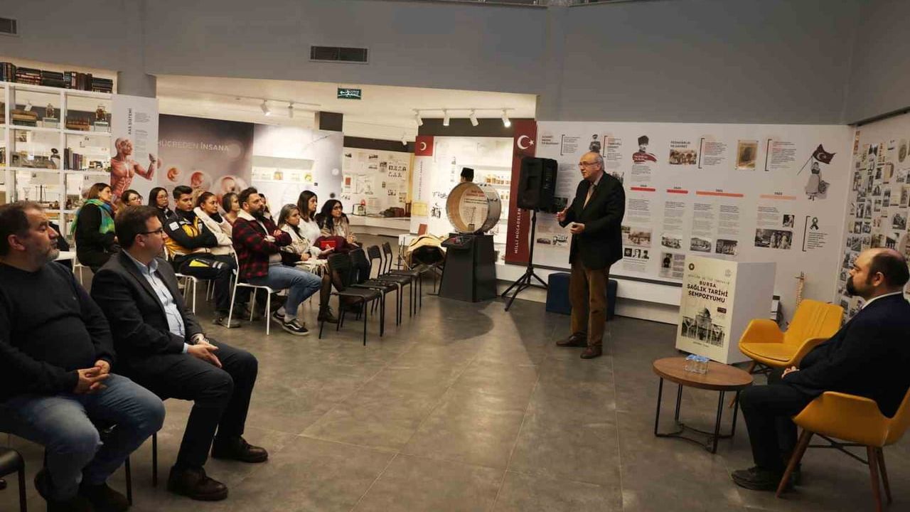 Türkiye'de HIV Vakaları Artıyor: Farkındalık Semineri Düzenlendi