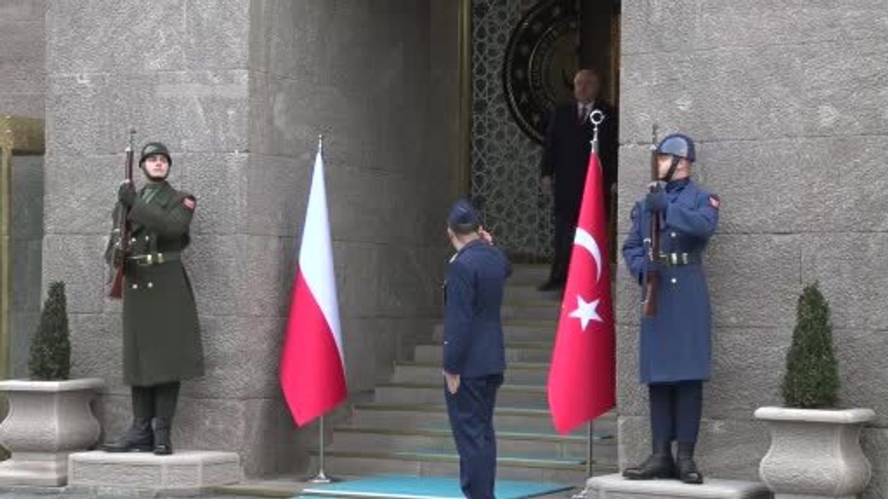Türkiye ve Polonya Arasında Savunma İşbirliği Anlaşması İmzalandı