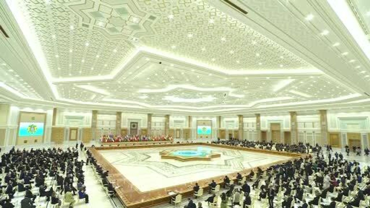 Türkmenistan'da Uluslararası Barış ve Güven Forumu Düzenlendi