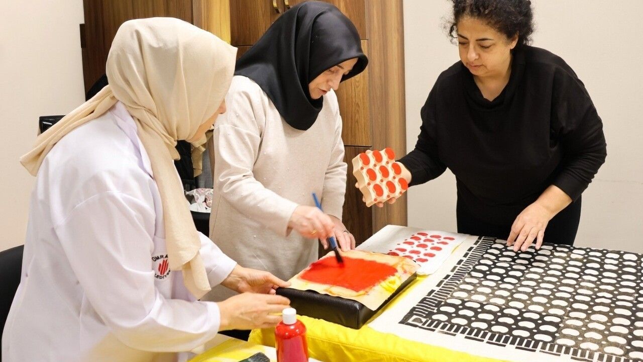 Ümraniye'de Geleneksel Ahşap Baskı Eğitimleri Devam Ediyor