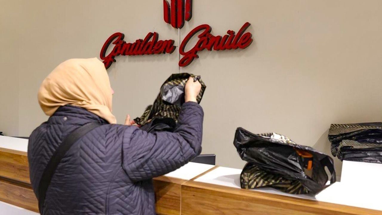 Ümraniye'de Sosyal Dayanışmanın Merkezi: Gönülden Gönüle Giyim Mağazası