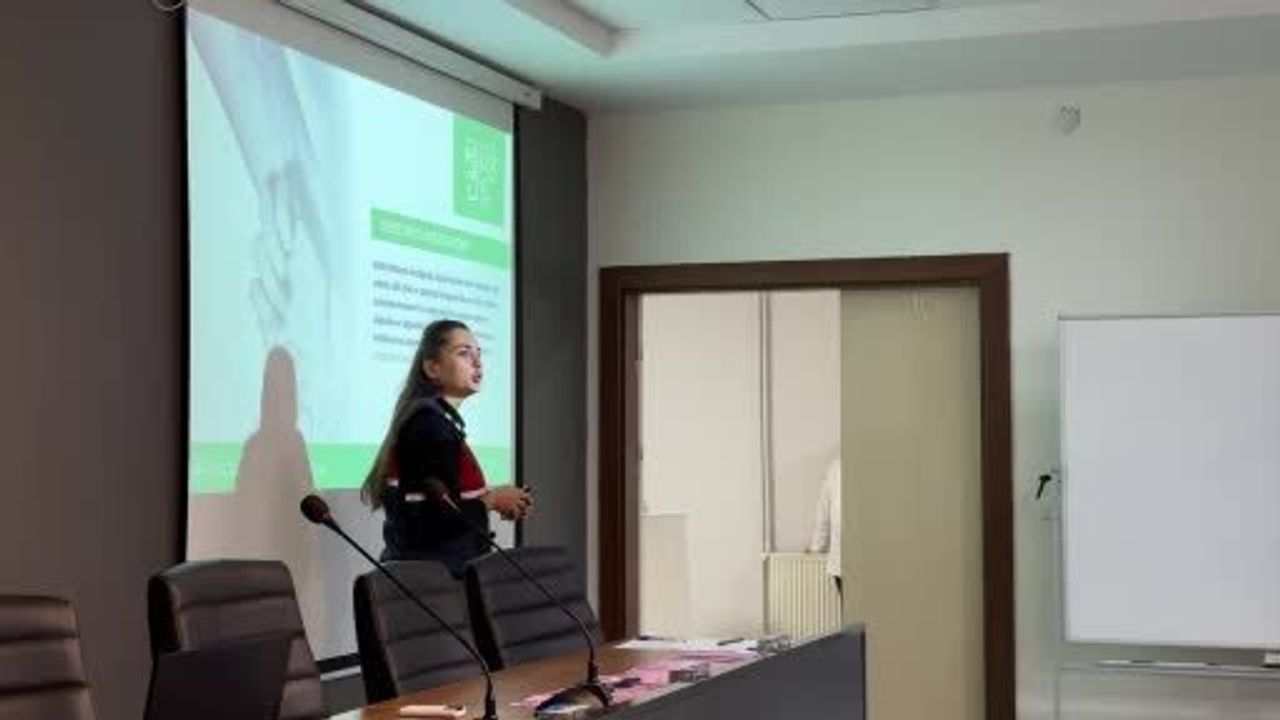 Üniversitelilere Kadına Şiddet ve Uyuşturucu ile Mücadele Eğitimi