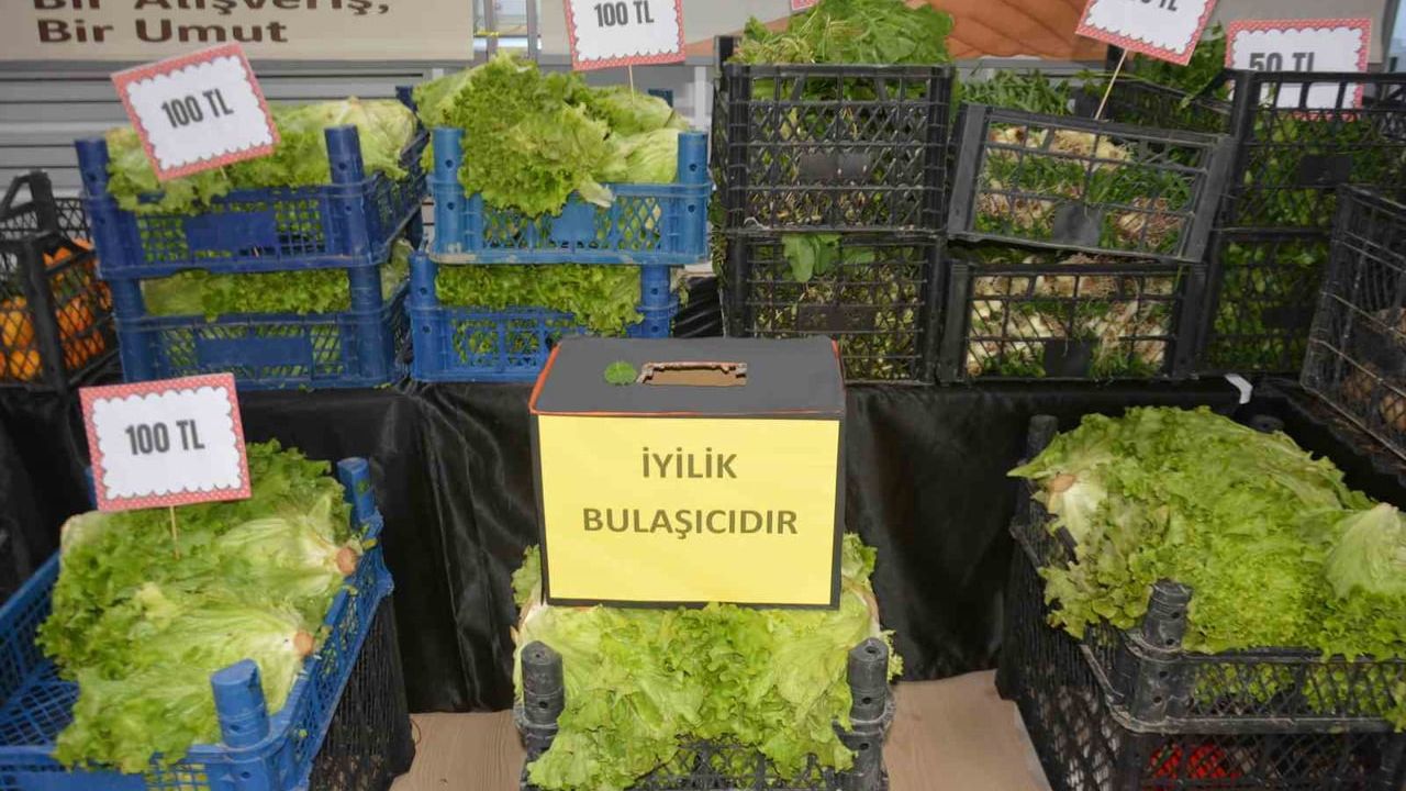 Ünye'de Miniklerin Yardım Pazarı: Gazze’ye Destek