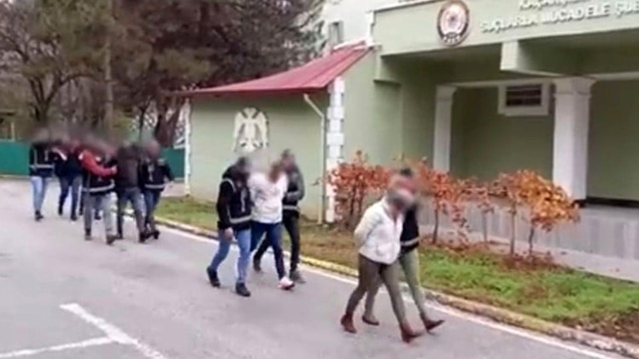 Uşak'ta Tefecilik Operasyonu: 5 Gözaltı