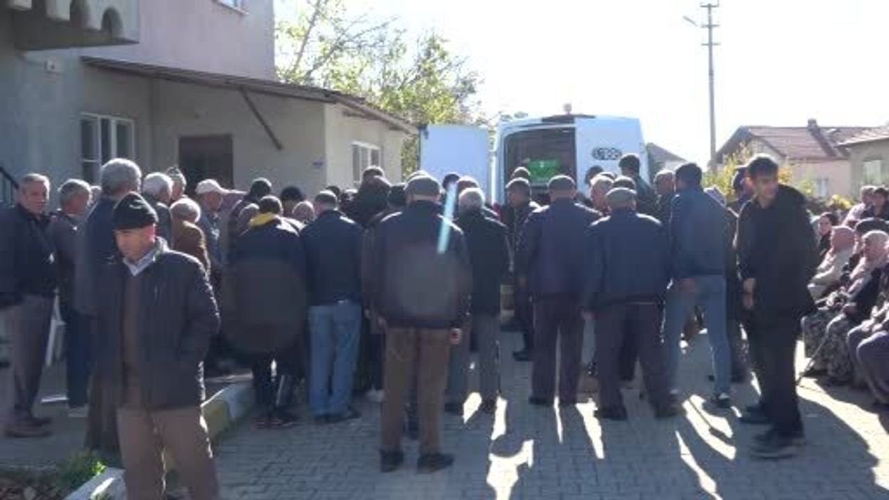 Uşak'ta Trafik Kazasında Hayatını Kaybeden Yaşlı Adam Toprağa Verildi