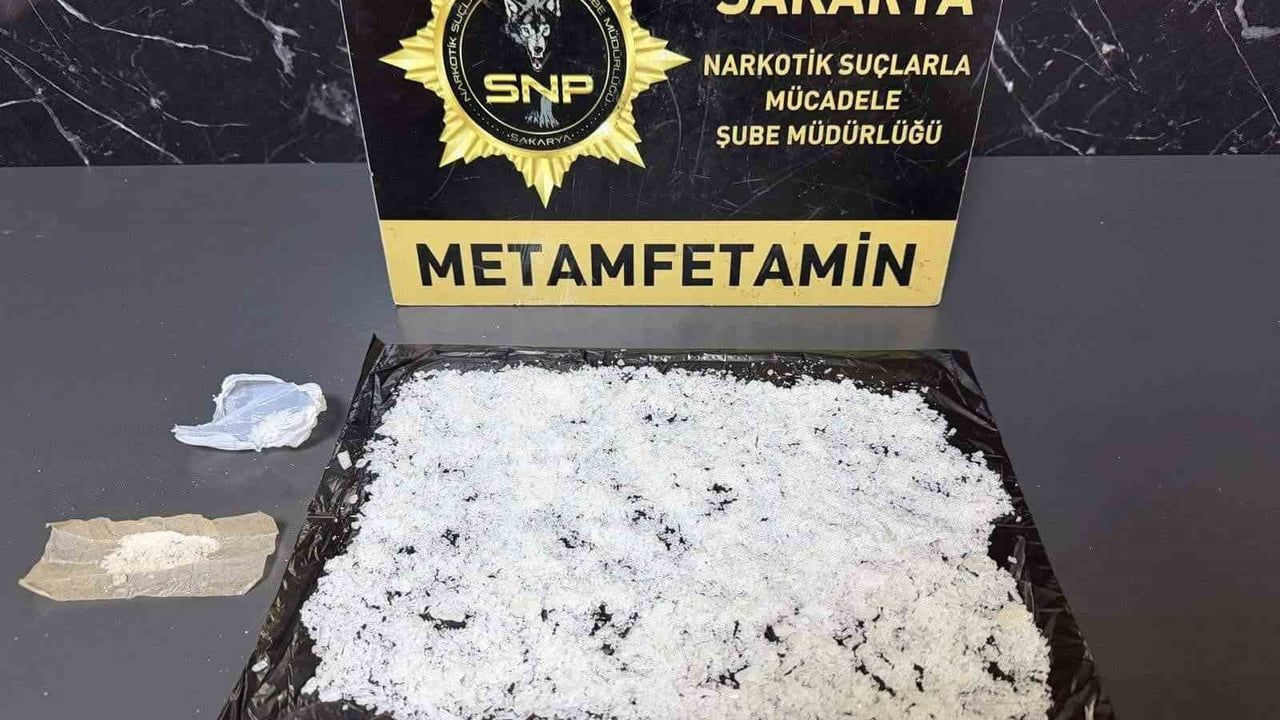 Uyuşturucu Sevkıyatı: İstanbul'dan Zonguldak'a Giden Şahıslar Sakarya'da Yakalandı