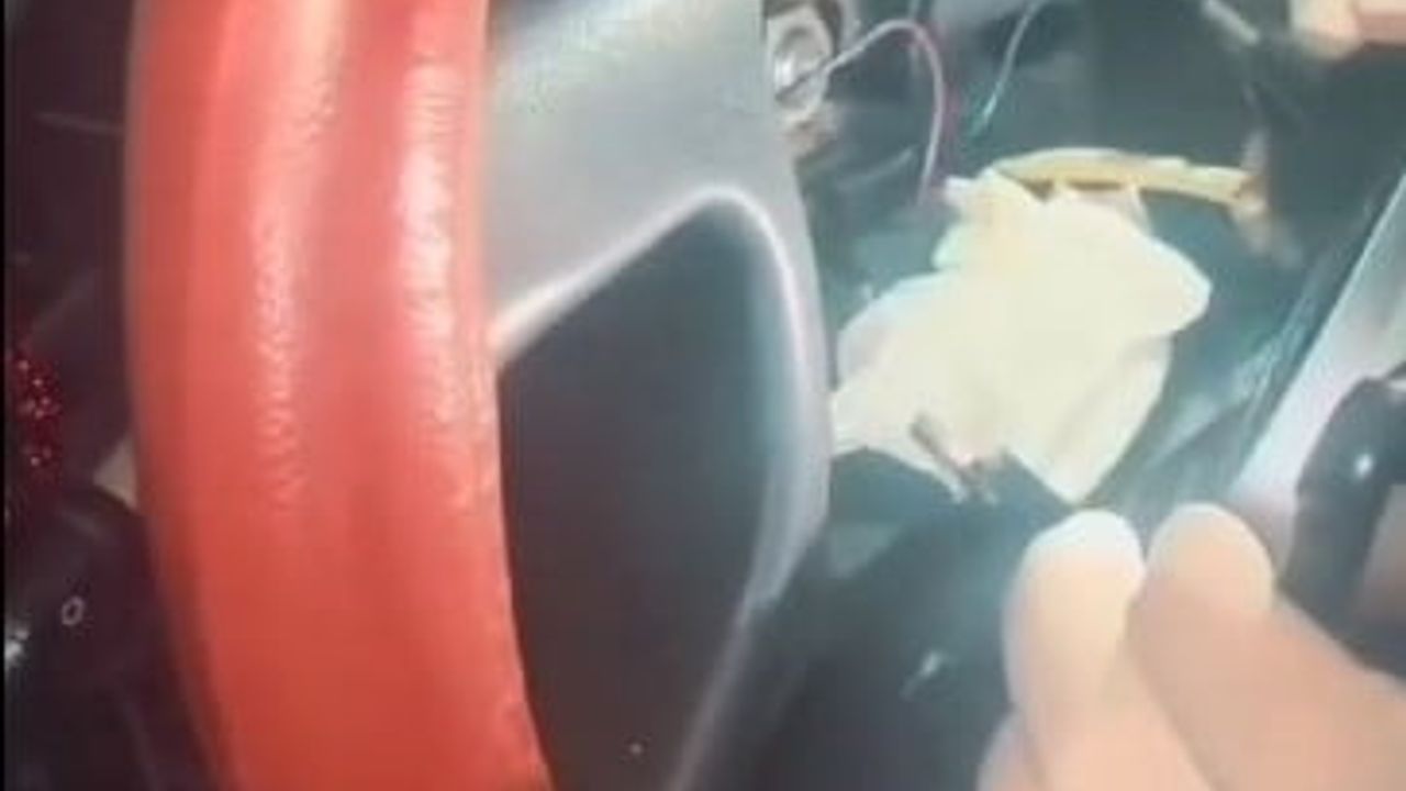 Uyuşturucu Zulası: Tofaş Otomobilinde Ele Geçirilen Madde ve Aparatları