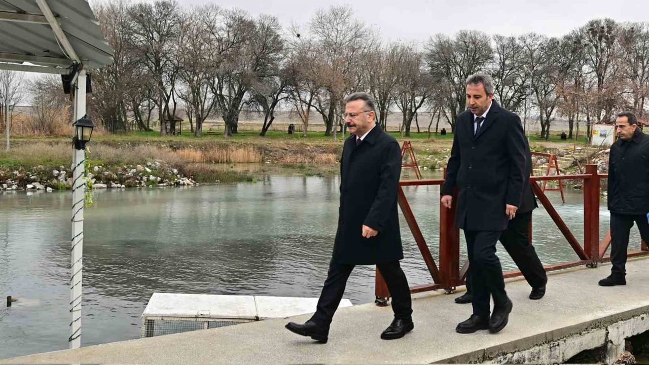 Vali Aksoy Sakaryabaşı'ndaki Çalışmaları Yerinde İnceledi