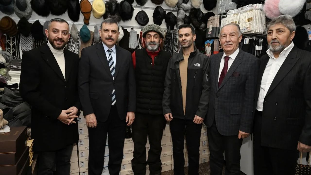 Vali Çiftçi Esnafları Ziyaret Etti