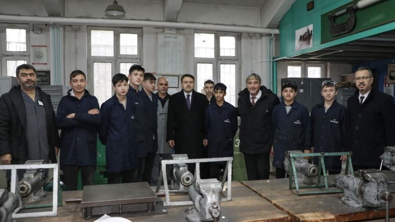 Vali Işın: Mesleki Eğitim İstihdam ve Kalkınmanın Temel Taşı