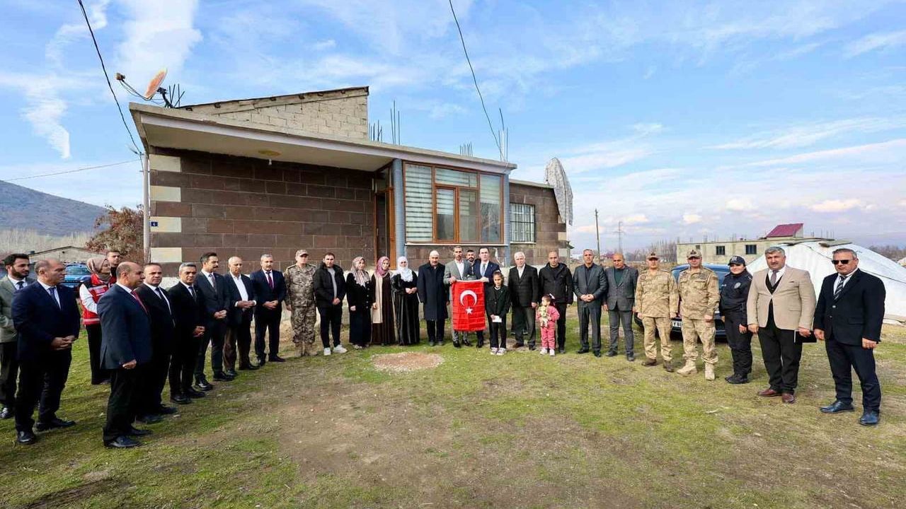 Vali Karakaya'dan Şehit Ailelerine Destek Ziyareti
