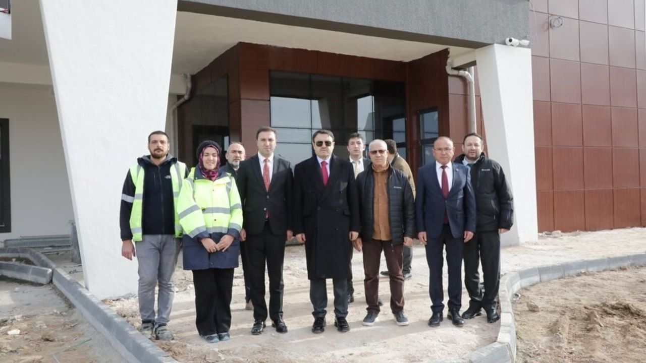 Vali Musa Işın, Çavdarhisar Devlet Hastanesi İnşaatını İnceledi