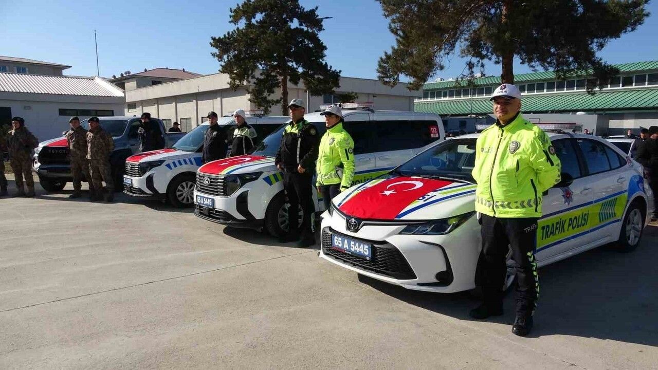 Van Emniyet Müdürlüğü Yeni Araçlarına Kavuştu