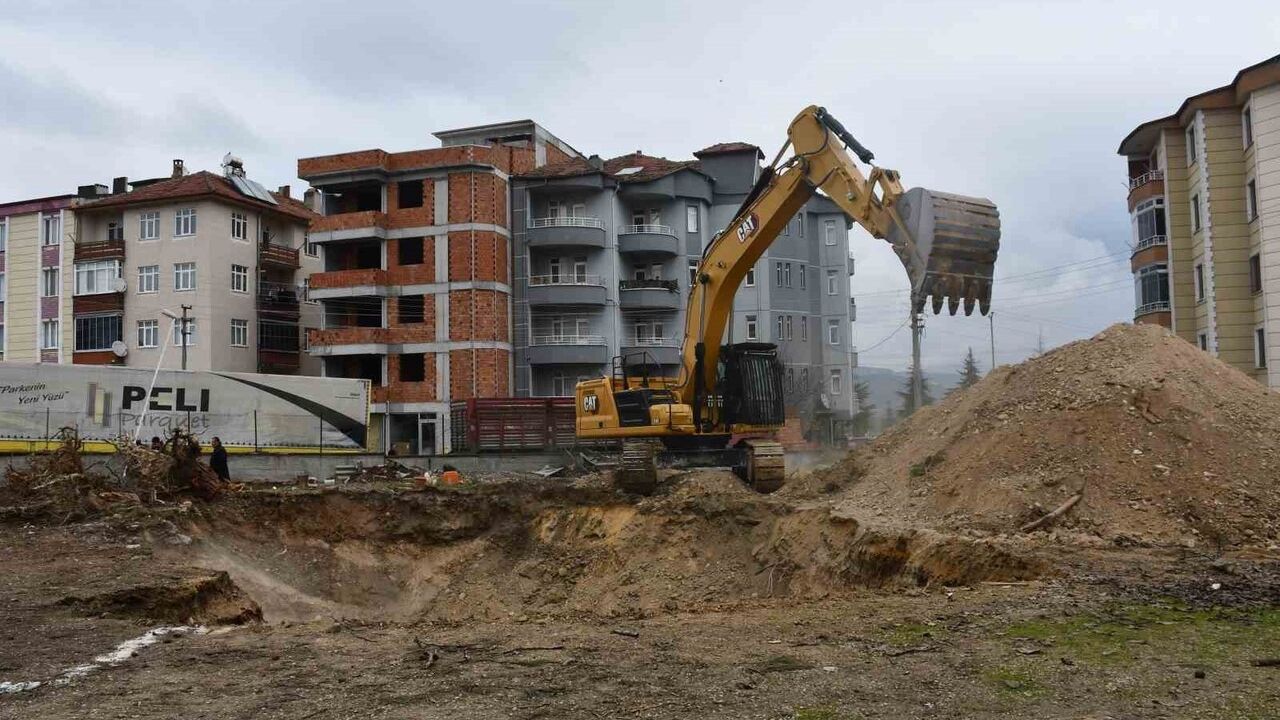 Vezirköprü'de Yeni Tarım Müdürlüğü Binasının İnşaatı Başladı