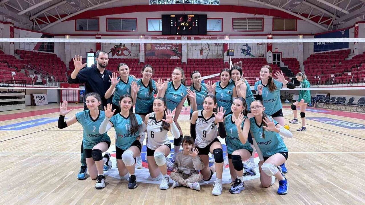 Vezirköprü Voleybol Takımı Finalde
