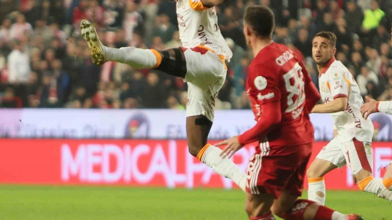 Victor Osimhen Trendyol Süper Lig'de 6. Golünü Attı