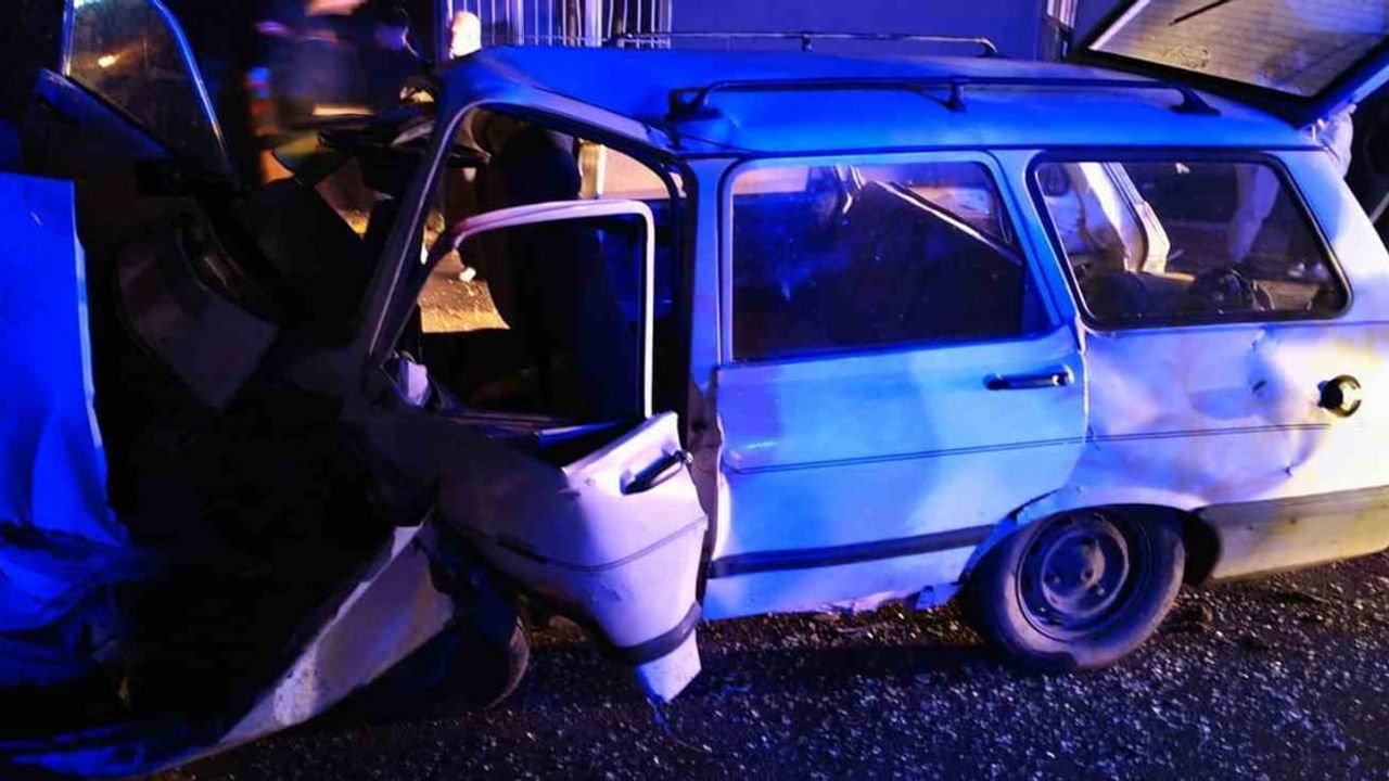 Yağışlı Havada Kontrol Kaybı: 4 Yaralı