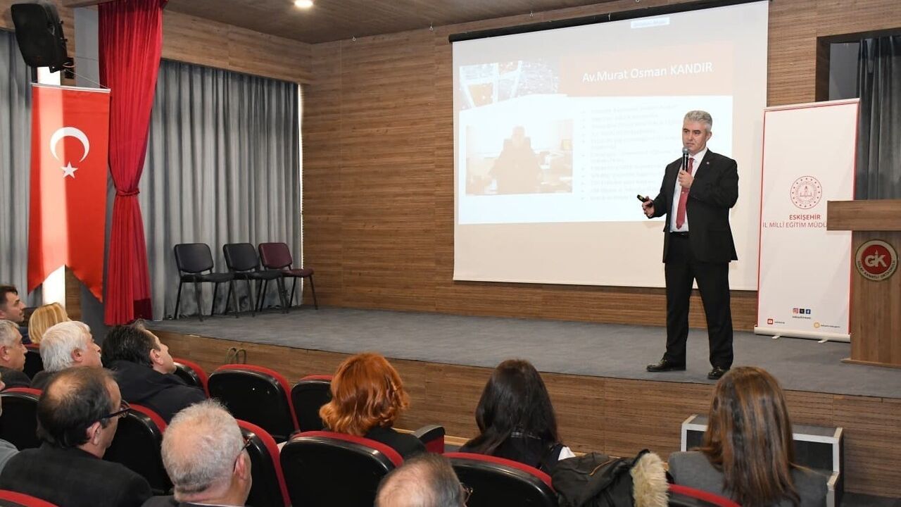 Yapay Zekâ ve Kişisel Verilerin Korunması Eğitimi Paneli İle Bilinçlenme Süreci