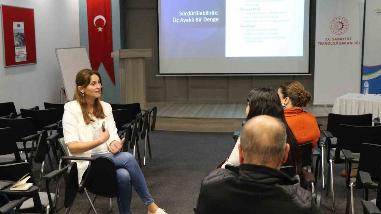 Yeni İletişim Stratejileri ve Markalaşma Eğitimi