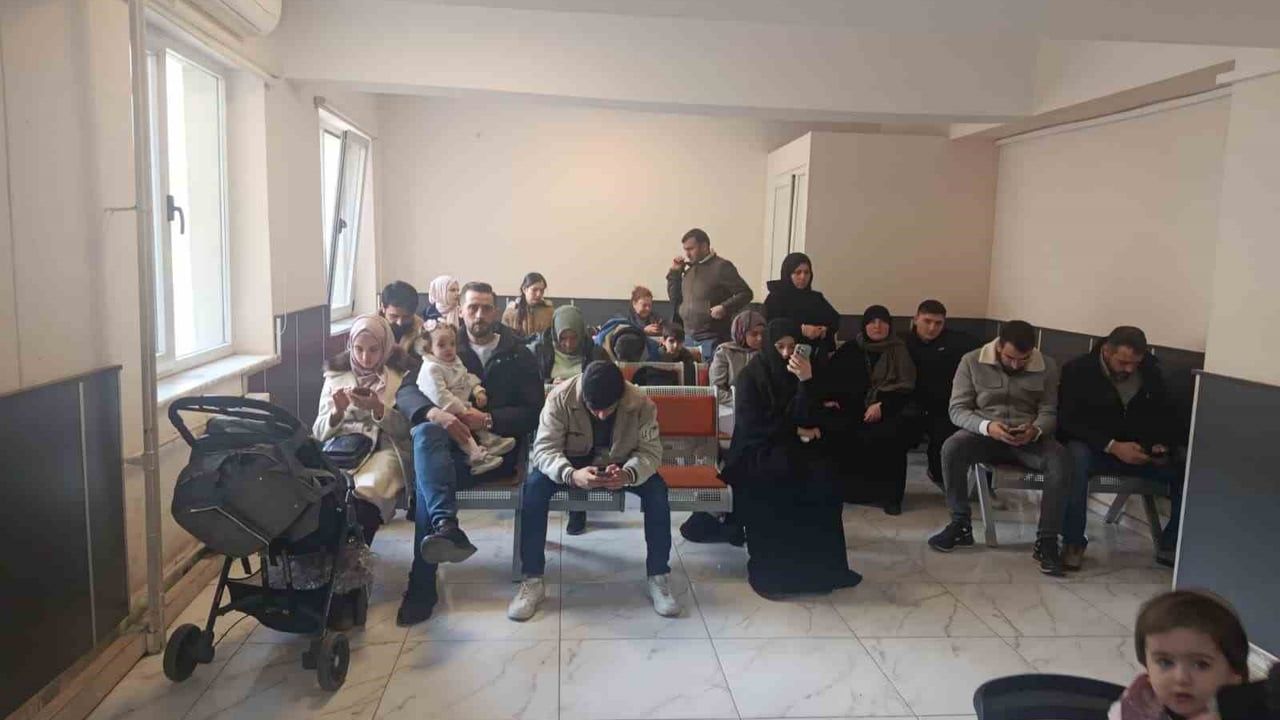 Yeni Yıl Öncesi Nüfus Müdürlüklerinde Artan Yoğunluk