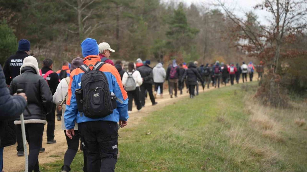 Yenişehir'de Doğa Yürüyüşü Rüzgarı Esti