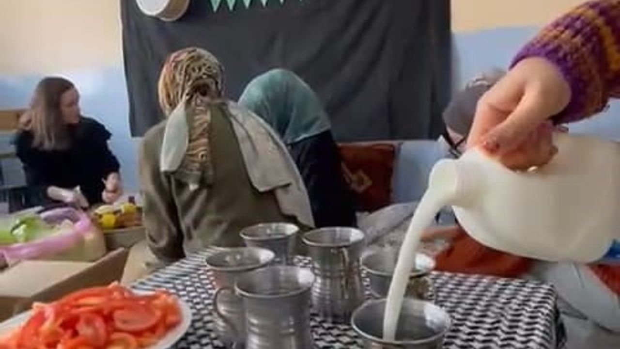 Yerli Malı Haftası Etkinliğinde Çiğ Köfteye Yoğun İlgi