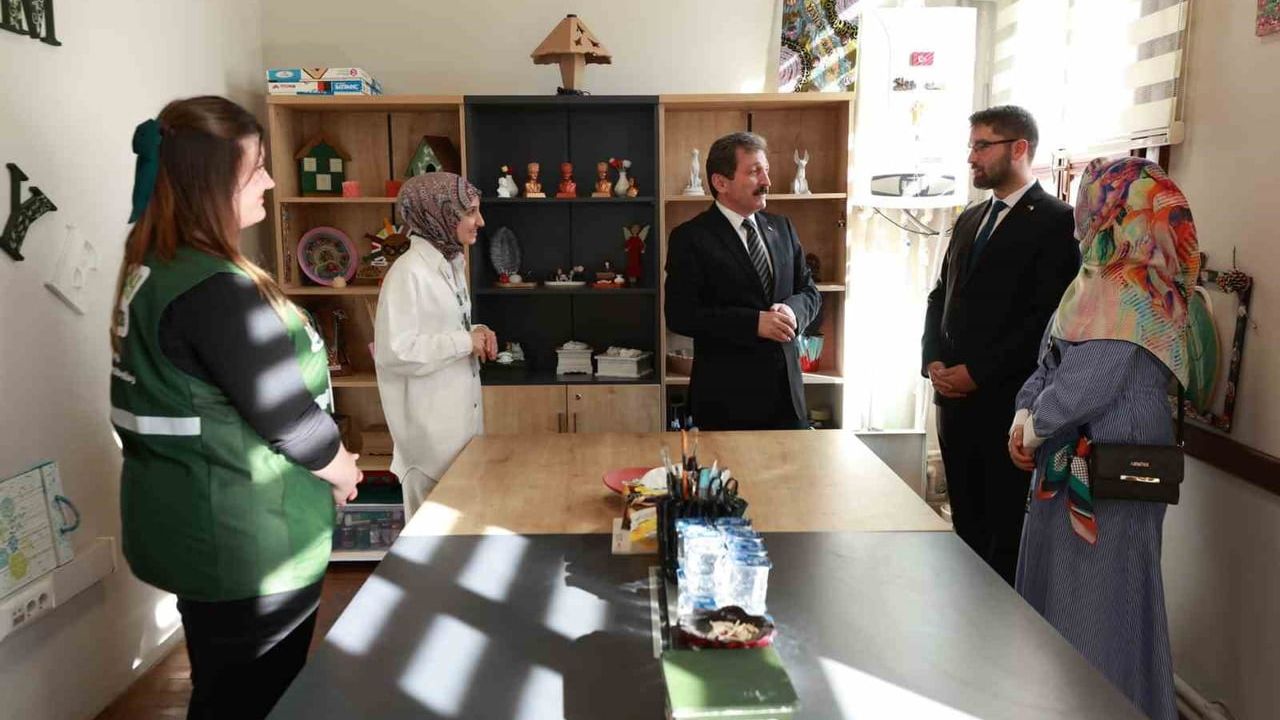 Yeşilay Samsun Şubesi, Sağlıklı Nesiller İçin Çalışmalarını Sürdürüyor