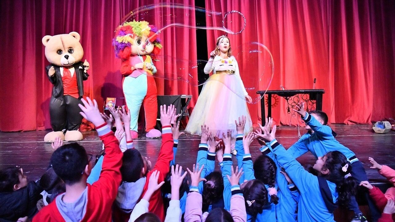 Yeşilyurt Belediyesi'nden Çocuklara Özel Şenlik Desteği