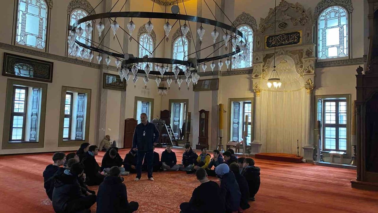 Yıldırım Belediyesi'nden Gençlere Tarihi Yolculuk Projesi