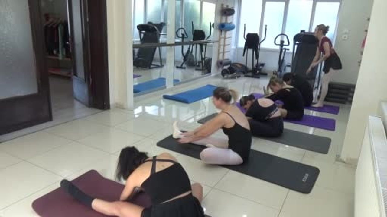 Yıllar Sonra Bale Tutkusunu Yeniden Yaşatan İki Kadın