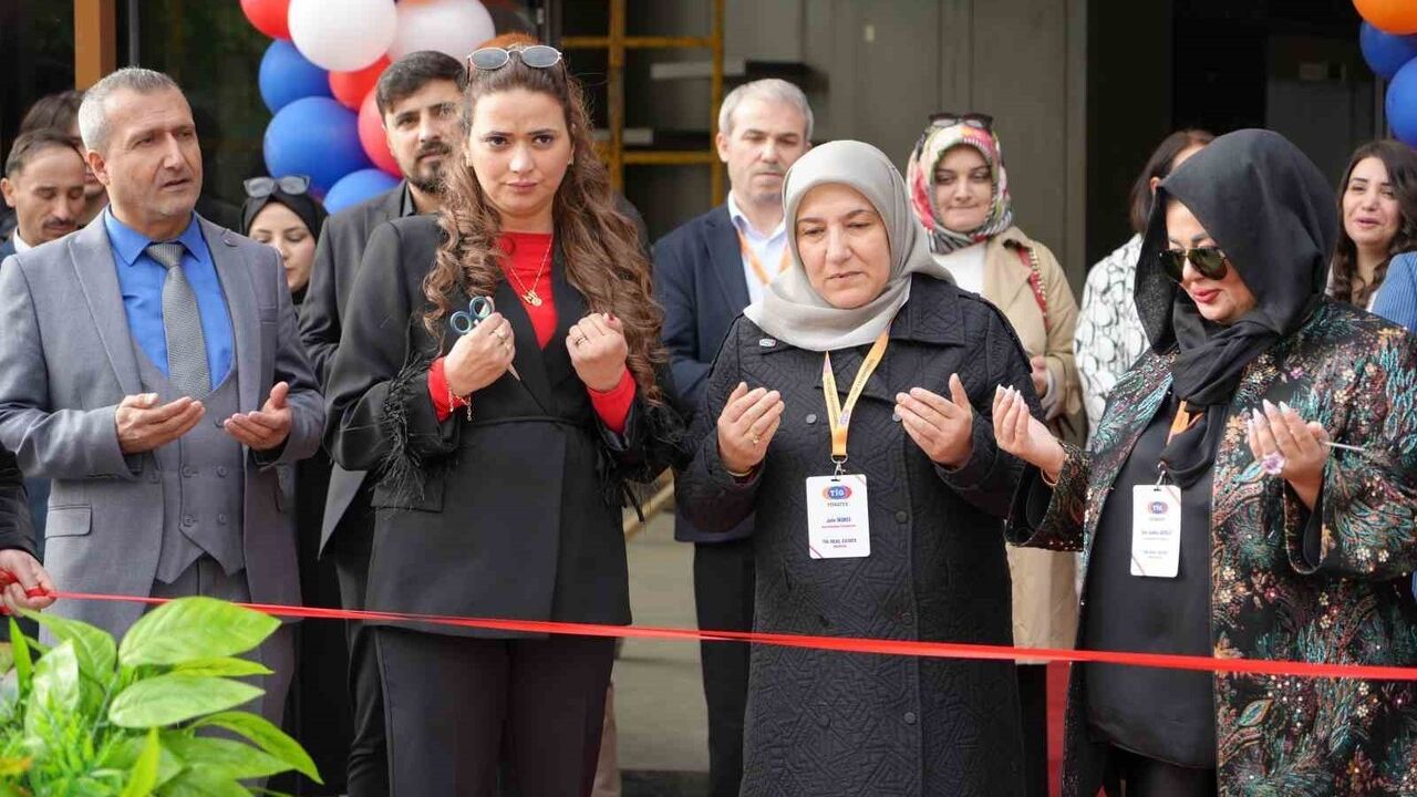 Yüksek Faiz Ortamında Yatırımcılar Altın ve Dövize Yöneliyor