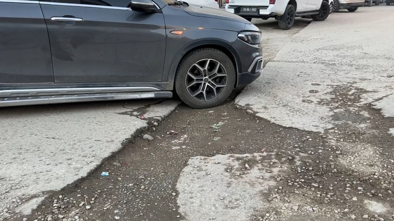 Yüksekova'da Doğal Gaz Çalışmaları Yol Sorunlarını Beraberinde Getirdi