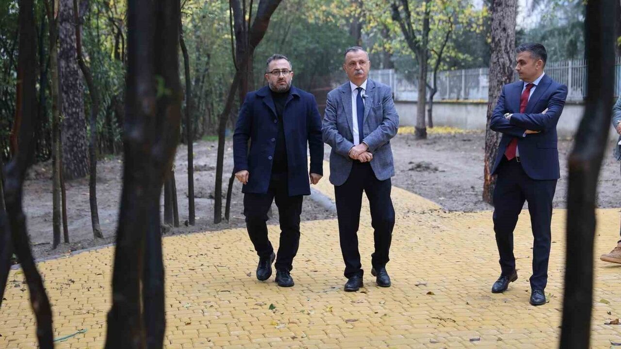 Yunusemre'de Emekli Kafe Projesi Hızla İlerliyor