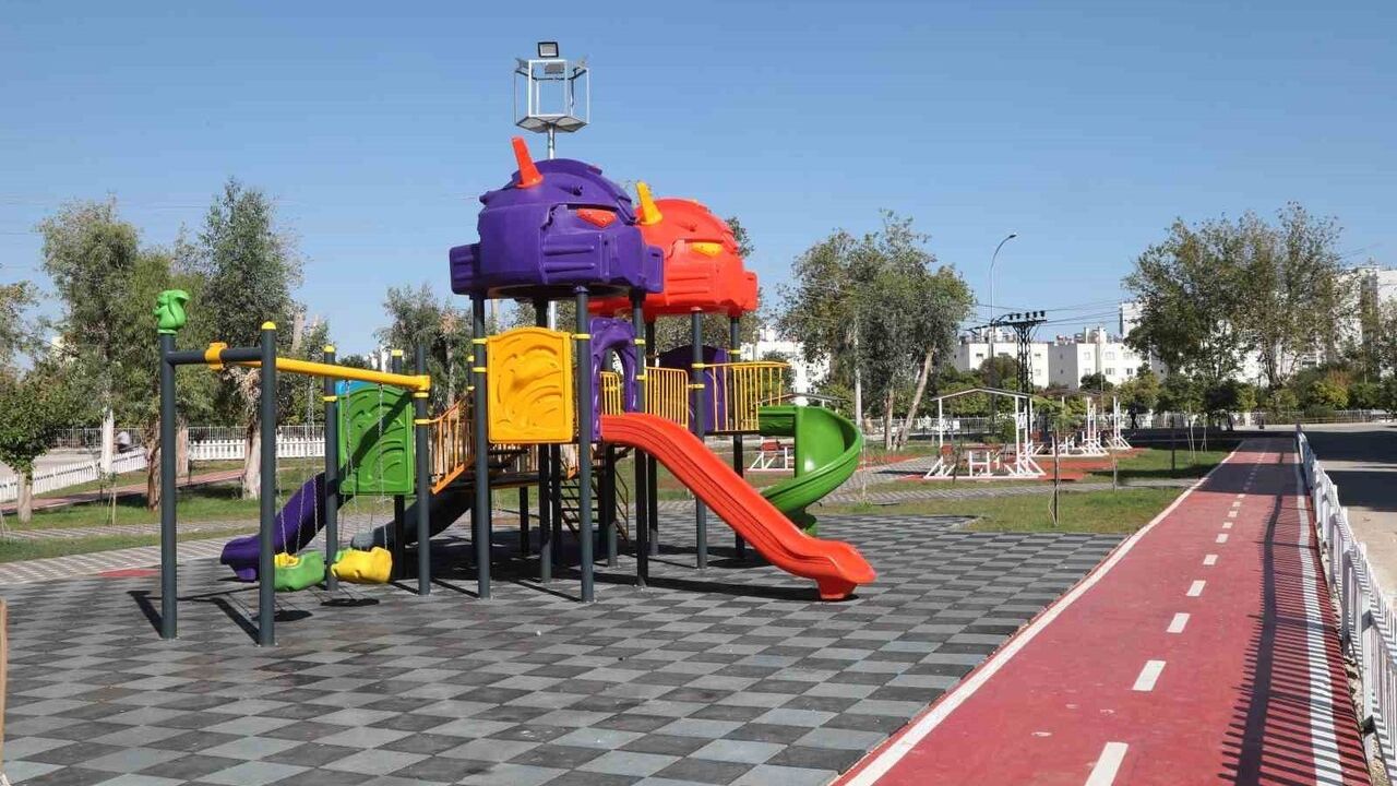 Yüreğir'de Yeni Sosyal Alan: Özgür Mahalle Parkı