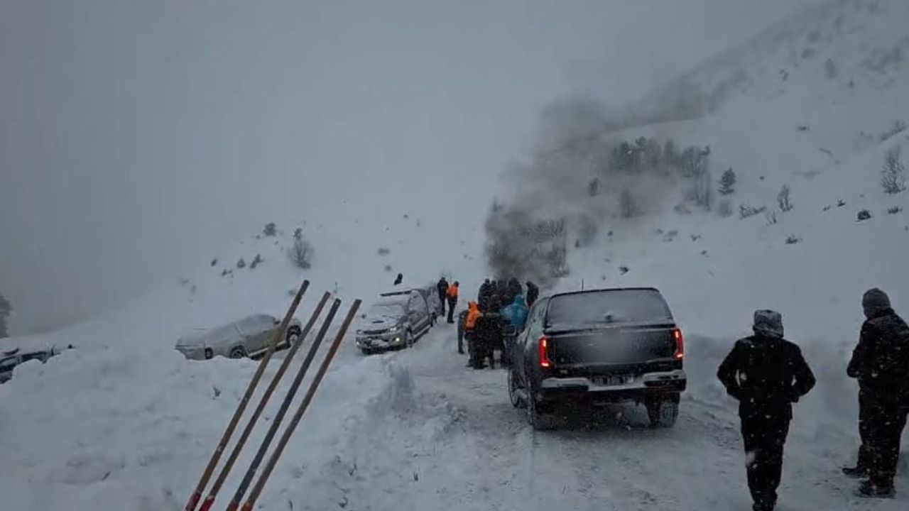 Zekariya Köyü'nde Çığ Faciası: 3 Çoban Hayatını Kaybetti