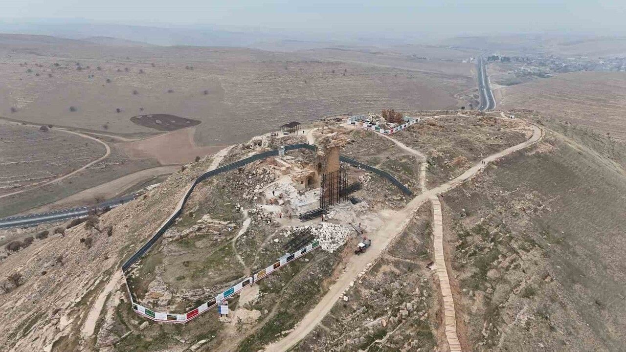 Zerzevan Kalesi'ne İlgi Artıyor: 400 Bin Ziyaretçi