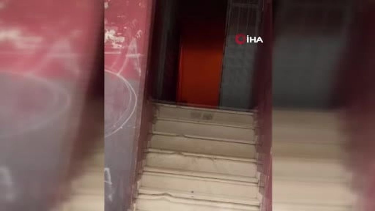 Zeytinburnu'nda Elektrik Panosunda Yangın: 4 Kişi Hastaneye Kaldırıldı