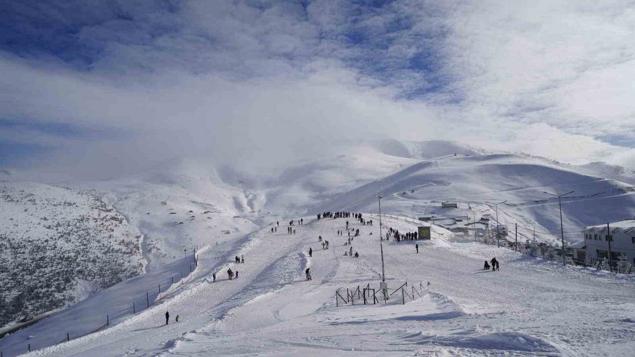 Zigana Gümüşkayak Kayak Merkezi'nde Yoğun Hafta Sonu Ziyareti