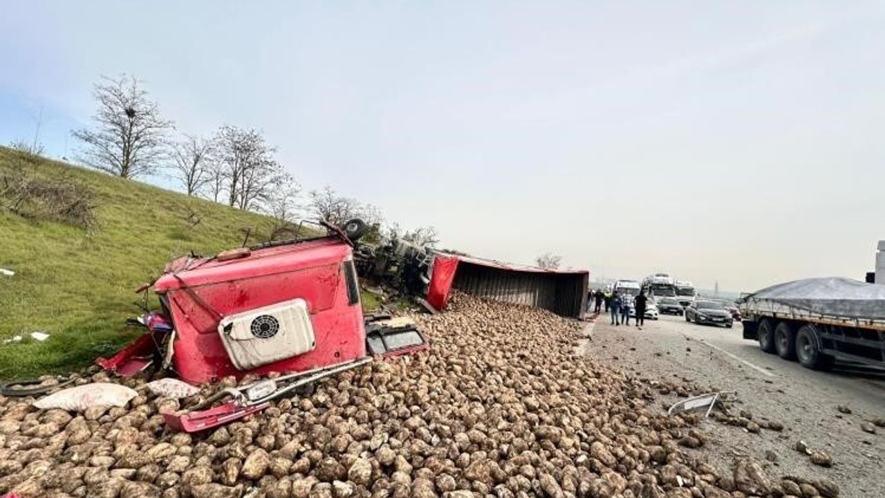 Zincirleme Kaza Sonrası Mobilyacı Çetin Serbest Son Yolculuğuna Uğurlandı