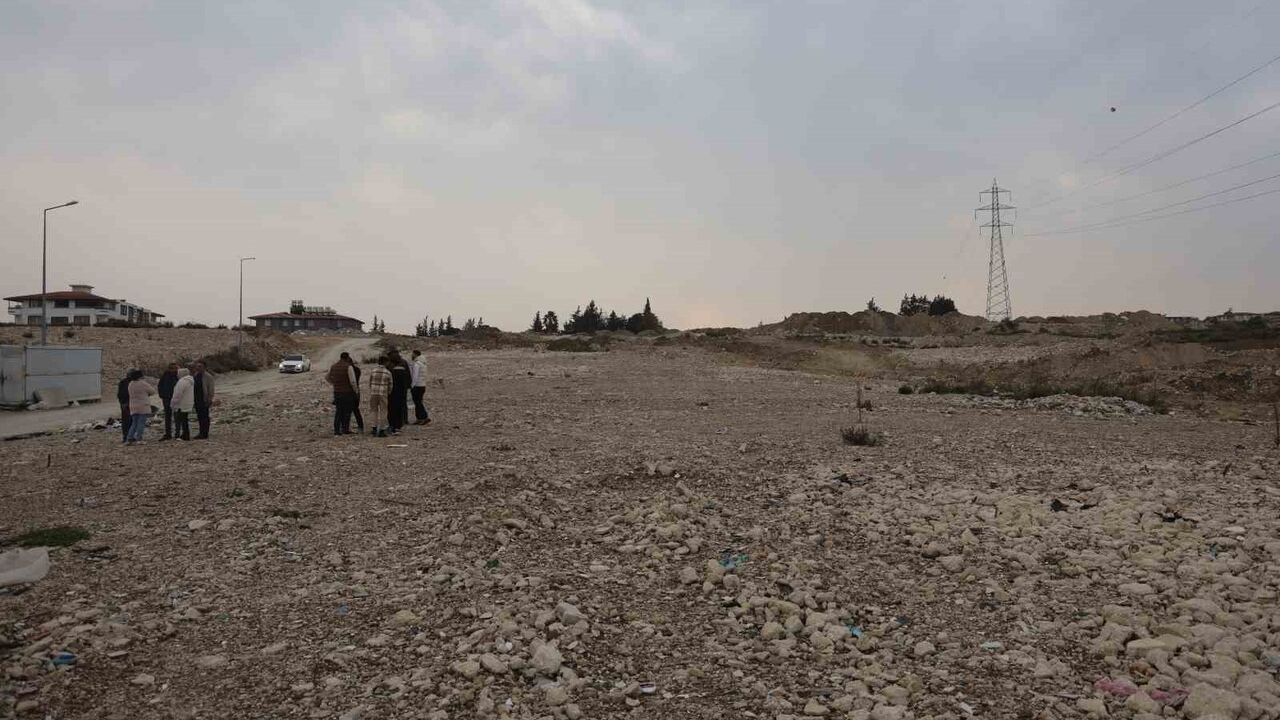 Zirve Sitesi Sakinleri: 'Devletimiz Yaparsa Biz de Varlık Gösterebiliriz'