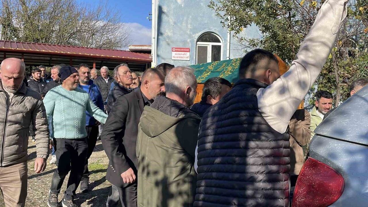 Zonguldak'ta 4 Yaşındaki Sarp Eymen Darıcı'nın Cenazesi Defnedildi