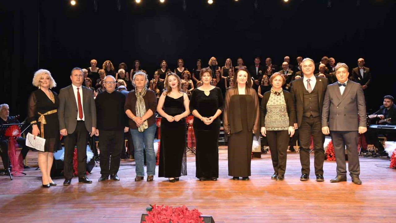 102 Yaşında Konser Verdi: Atakum Belediyesi Türk Sanat Müziği Korosu